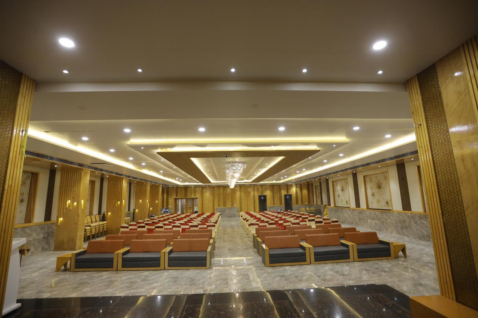 The Grand Astoria Somanth Hotel โสมนัส ภายนอก รูปภาพ