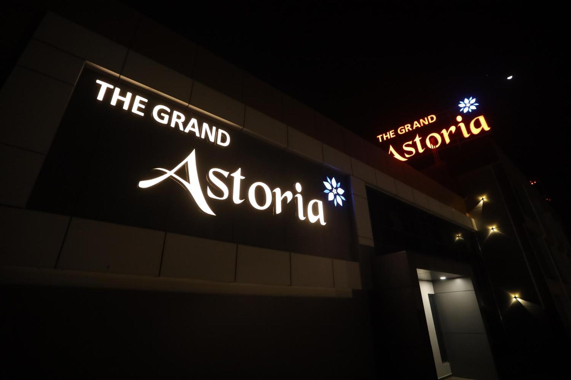 The Grand Astoria Somanth Hotel โสมนัส ภายนอก รูปภาพ