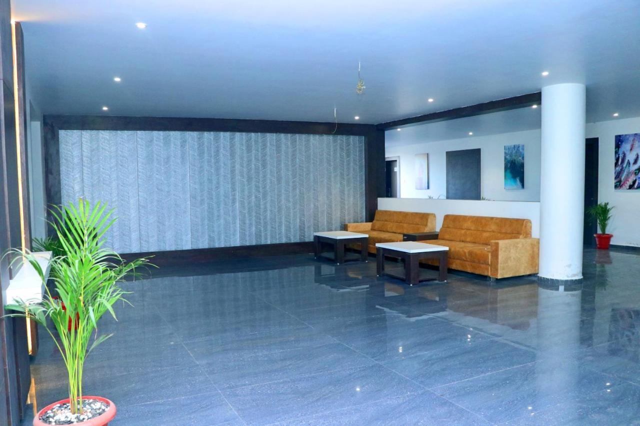 The Grand Astoria Somanth Hotel โสมนัส ภายนอก รูปภาพ